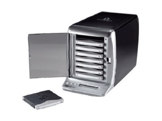 Imagen de Iomega REV Loader 560 - Biblioteca de discos - 560 GB - ranuras: 8 - REV (70 GB) x 1 - USB 2.0 - externo